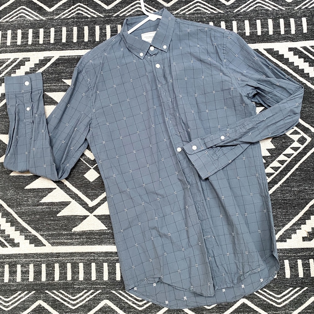 Small Frank & Oak Men’s button up. Long-sleeve. button cuff.